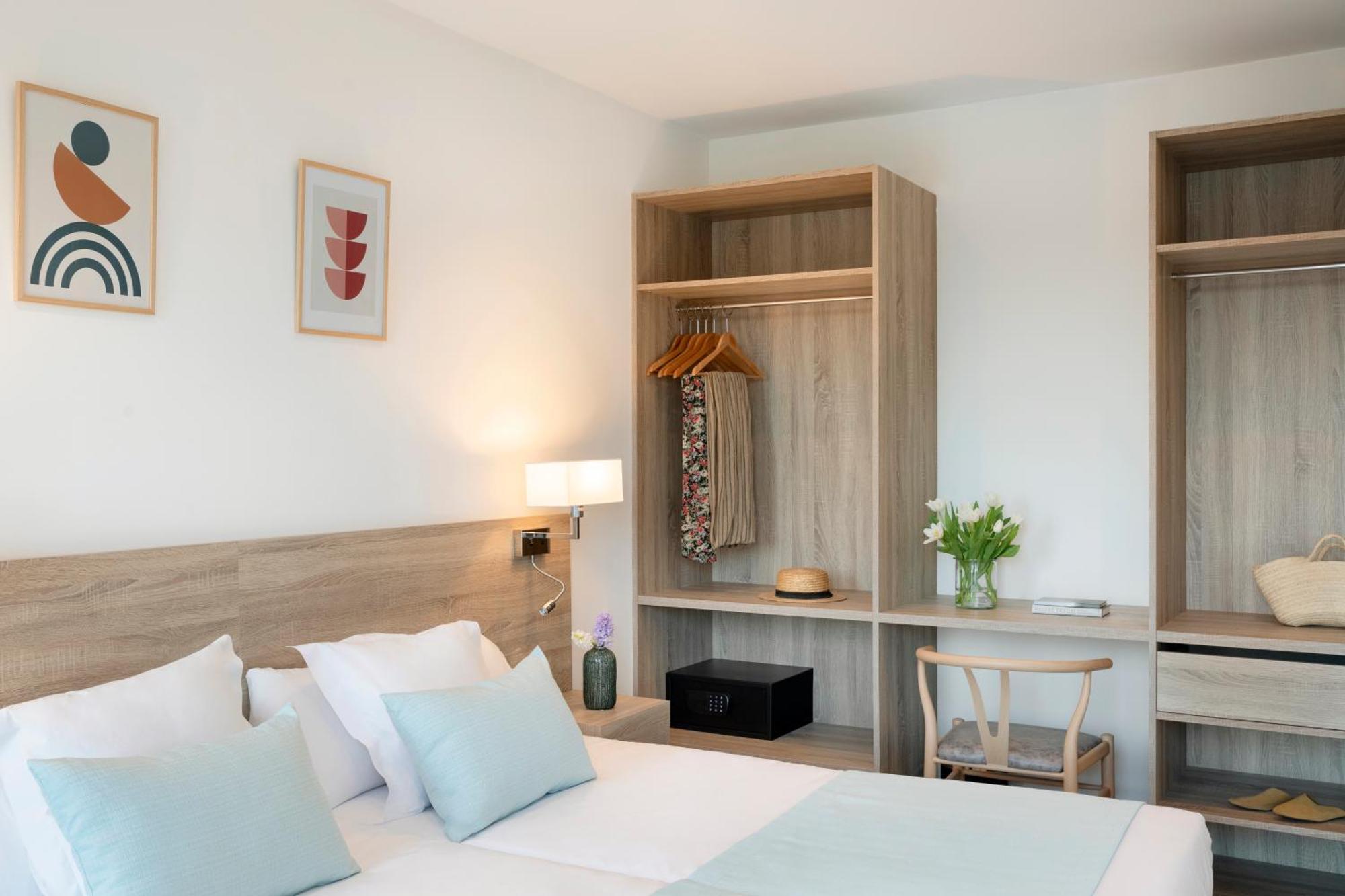 Aparthotel Marina Drach Porto Cristo Ngoại thất bức ảnh